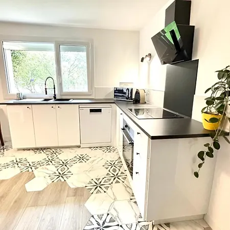 Le T3 Avec Jardin Privé Appartamento *